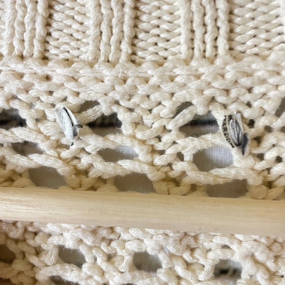 American Eagle Outfitter Heavy Crochet Crew Sweater - Picture 3 of 6
